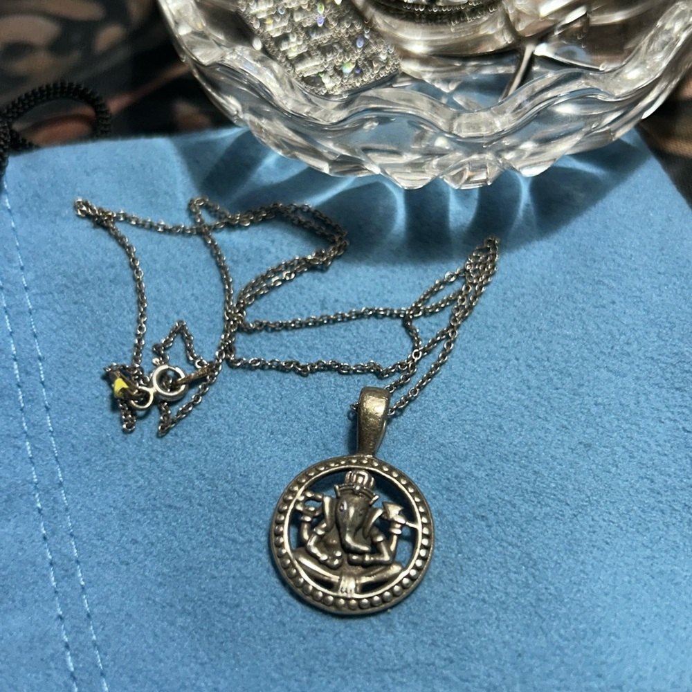 ✨ Sterling Silver Ganesha Pendant Necklace – 925 Italy Chain ✨